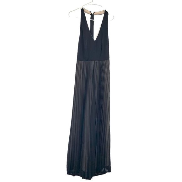 Alice + Olivia Pleated Wide Leg Jumpsuit - Picture 4 of 9